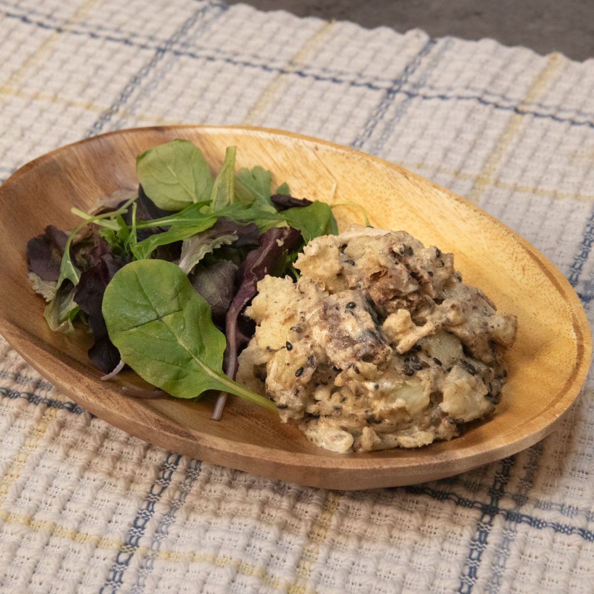 ポテサラ革命！黒ごまいわしのポテトサラダ – 伊藤食品公式オンライン
