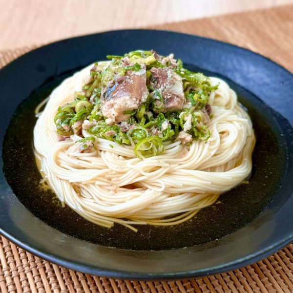 シャキシャキ感がたまらない！ねぎ塩サバそうめん